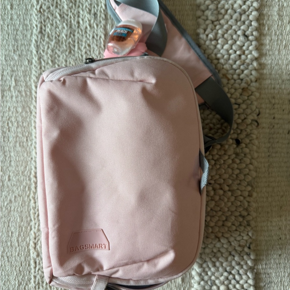 BAGSMART Pink Crossbody Camera Bag